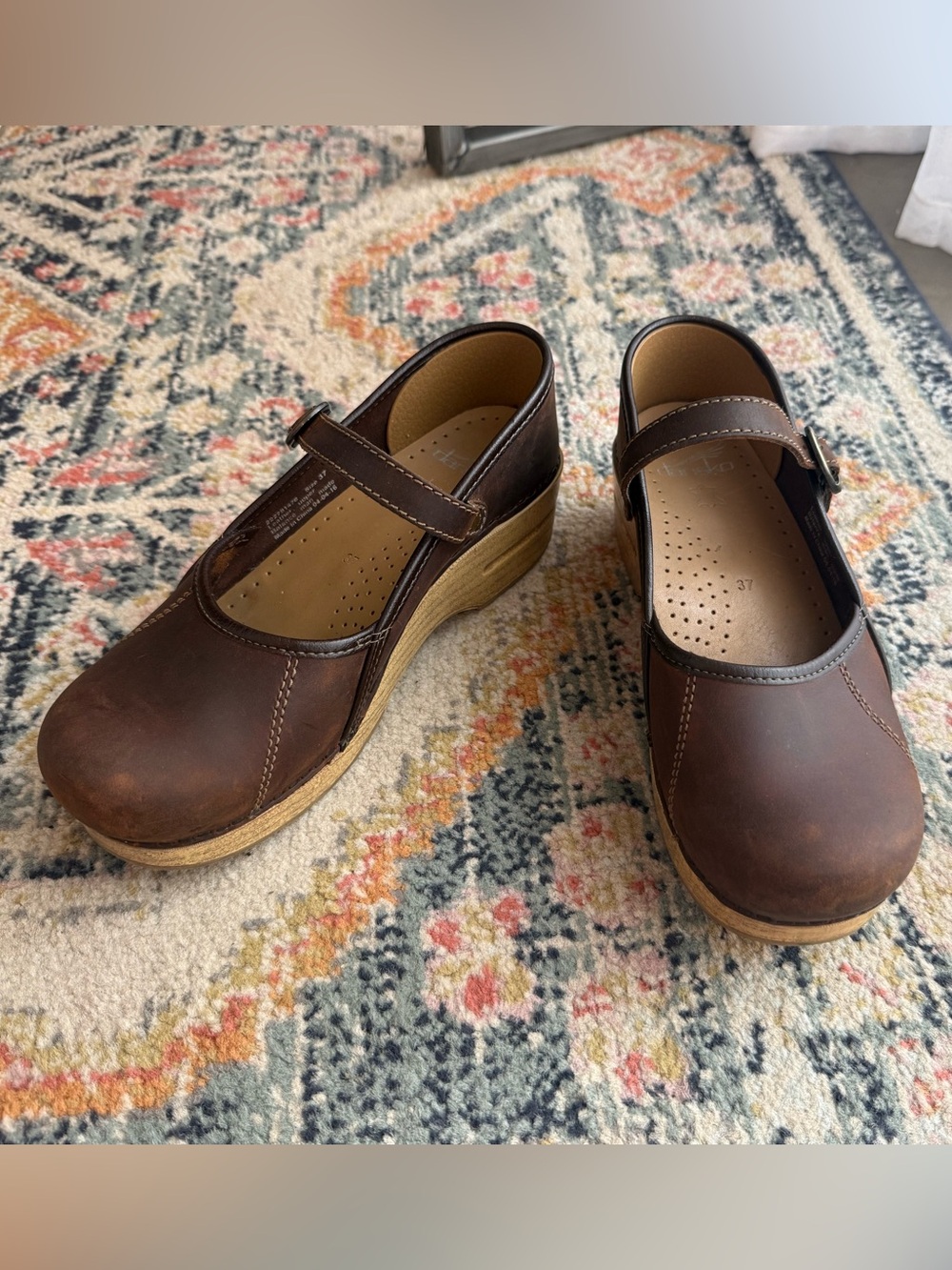 Dansko Pro Nubuck Mary Jane Clogs sz 37